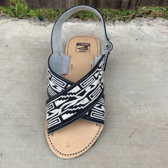 MEN LEATHER MEXICAN PITEADO SANDALS HUARACHE